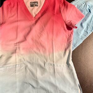 Butter-Soft Women's Pink and White Gradient Scrub Top